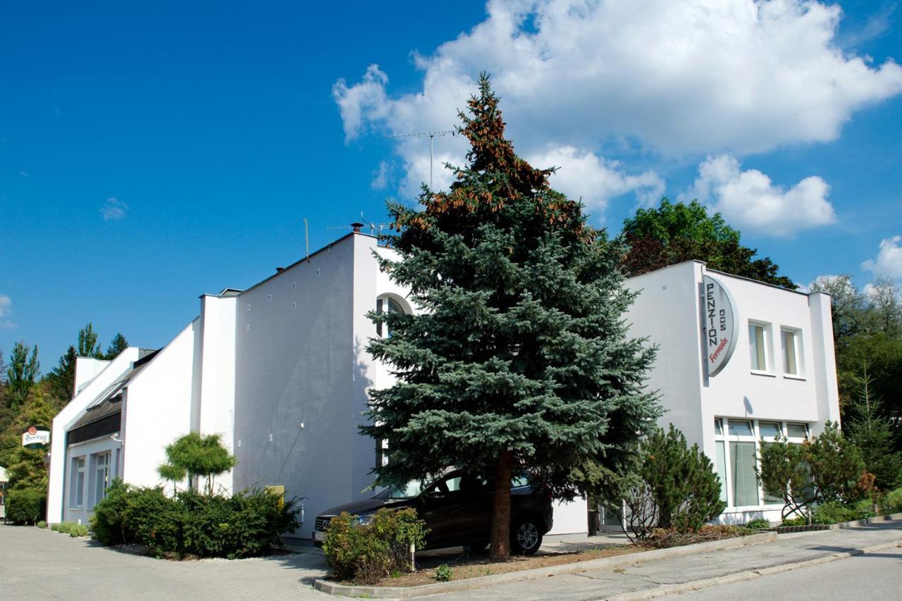 Penzion Formula Trenčín Exteriör bild
